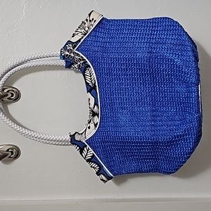 VERA BRADLEY basket weave blue basket shoulder bag. NWOT.